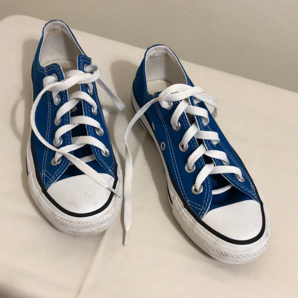 Converse All Star Sneakers size 4